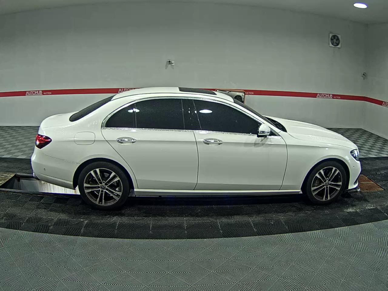 مرسيدس بنز E Class (5Th Gen) E350 فورماتيك Avantgarde 2021 4MATIC