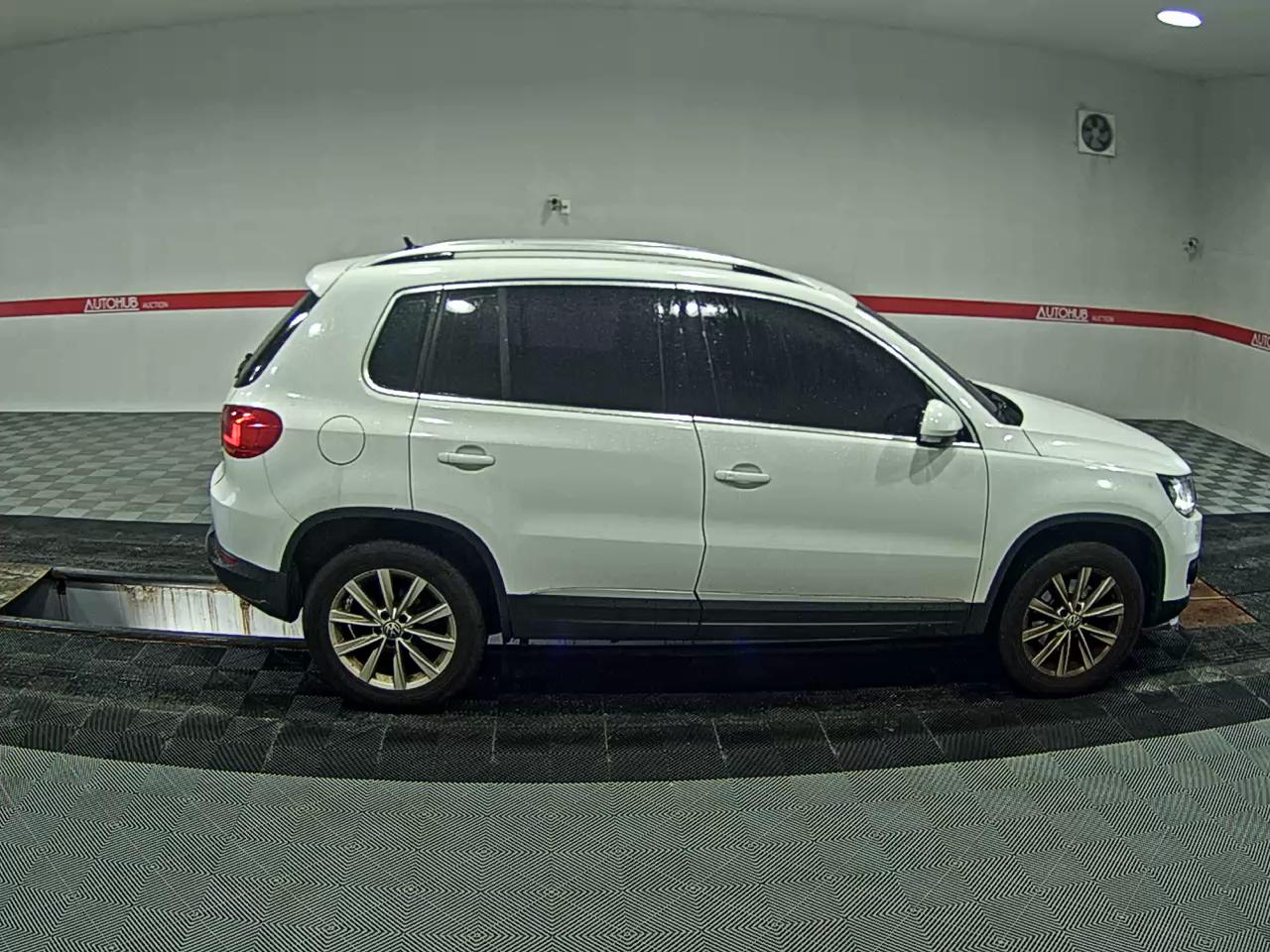 فولكس فاجن تيجوان 2.0 TDI Bluemotion Comfort 2014