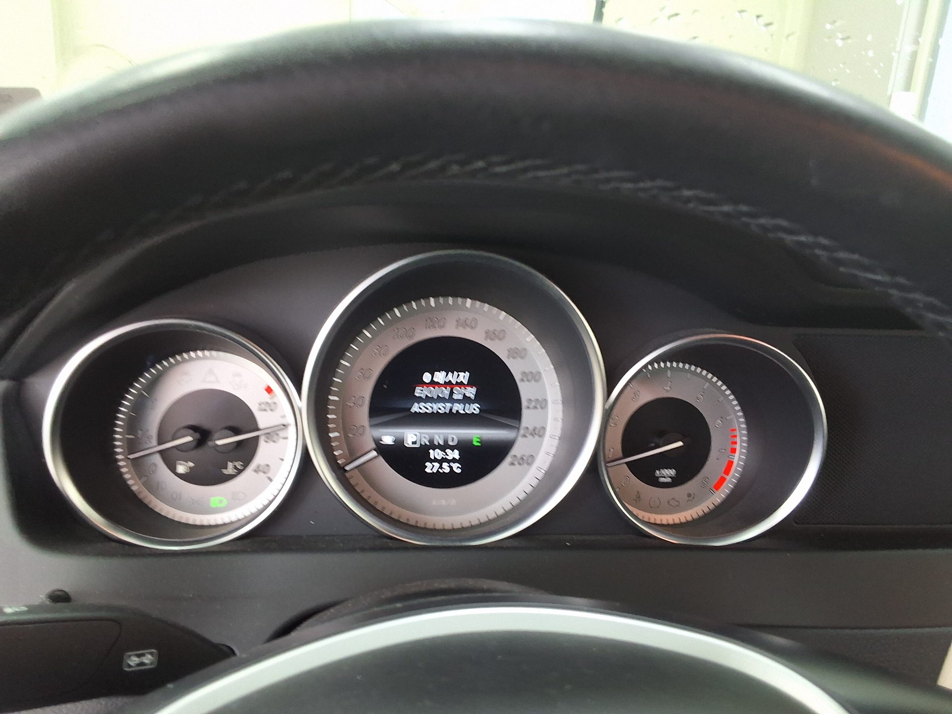 مرسيدس بنز C Class (3Rd Gen) C200 Avantgarde ستايل Pack 2013 STYLE
