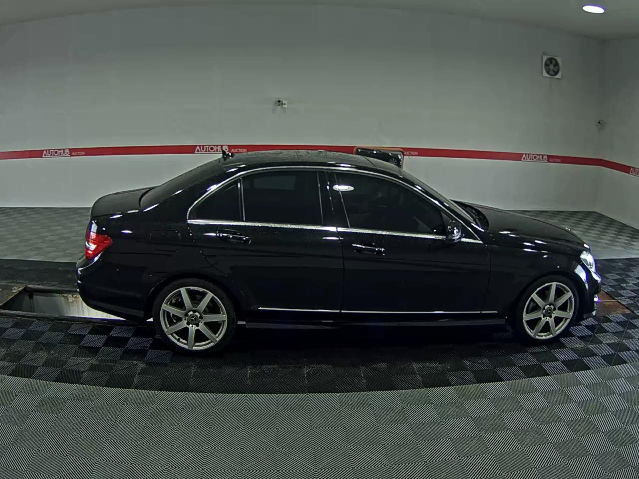 مرسيدس بنز C Class (3Rd Gen) C200 Avantgarde ستايل Pack 2013 STYLE