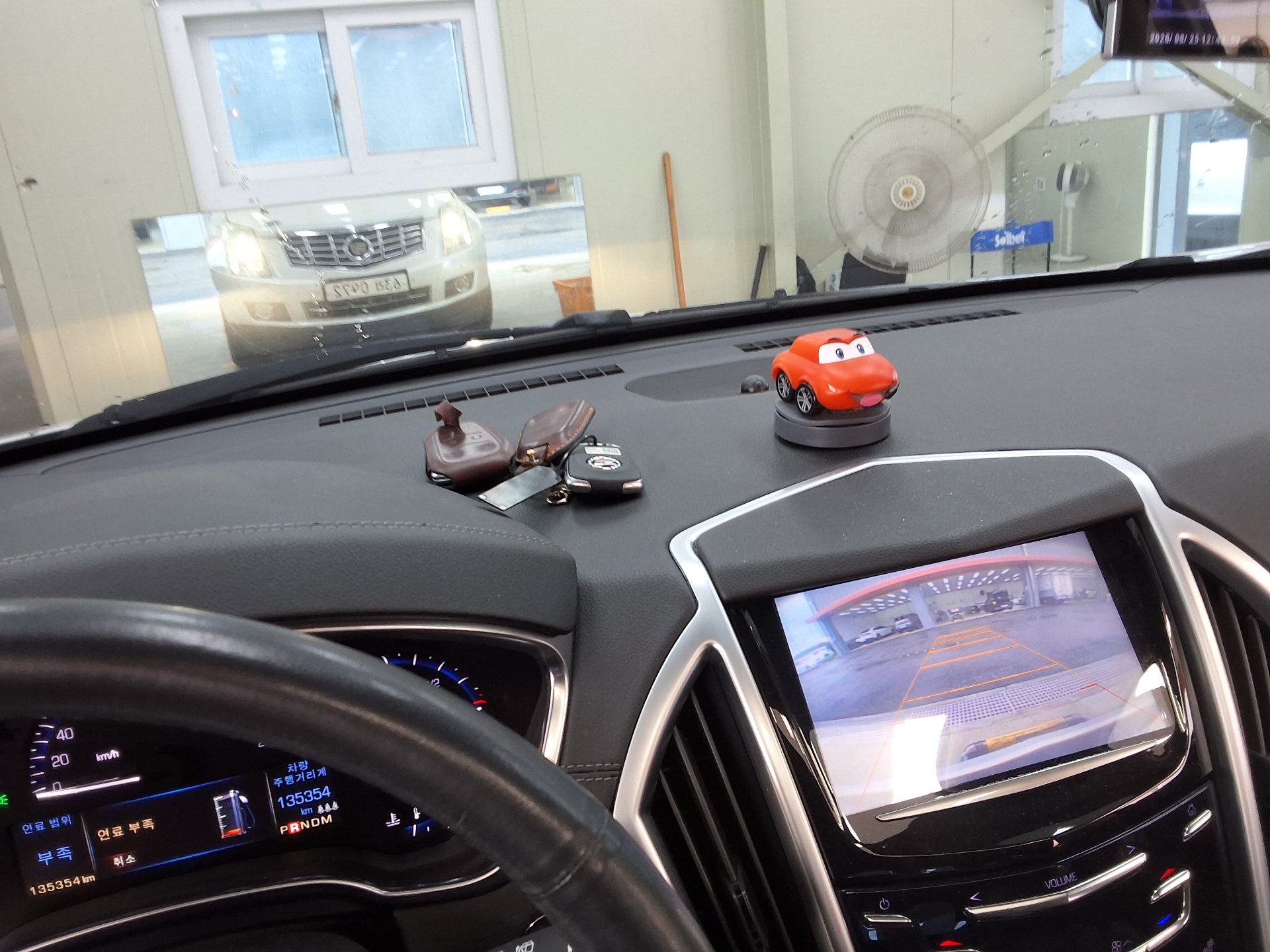 كاديلاك Srx (2Nd Gen) 3.0 V6 لكجري 2015 فاخر
