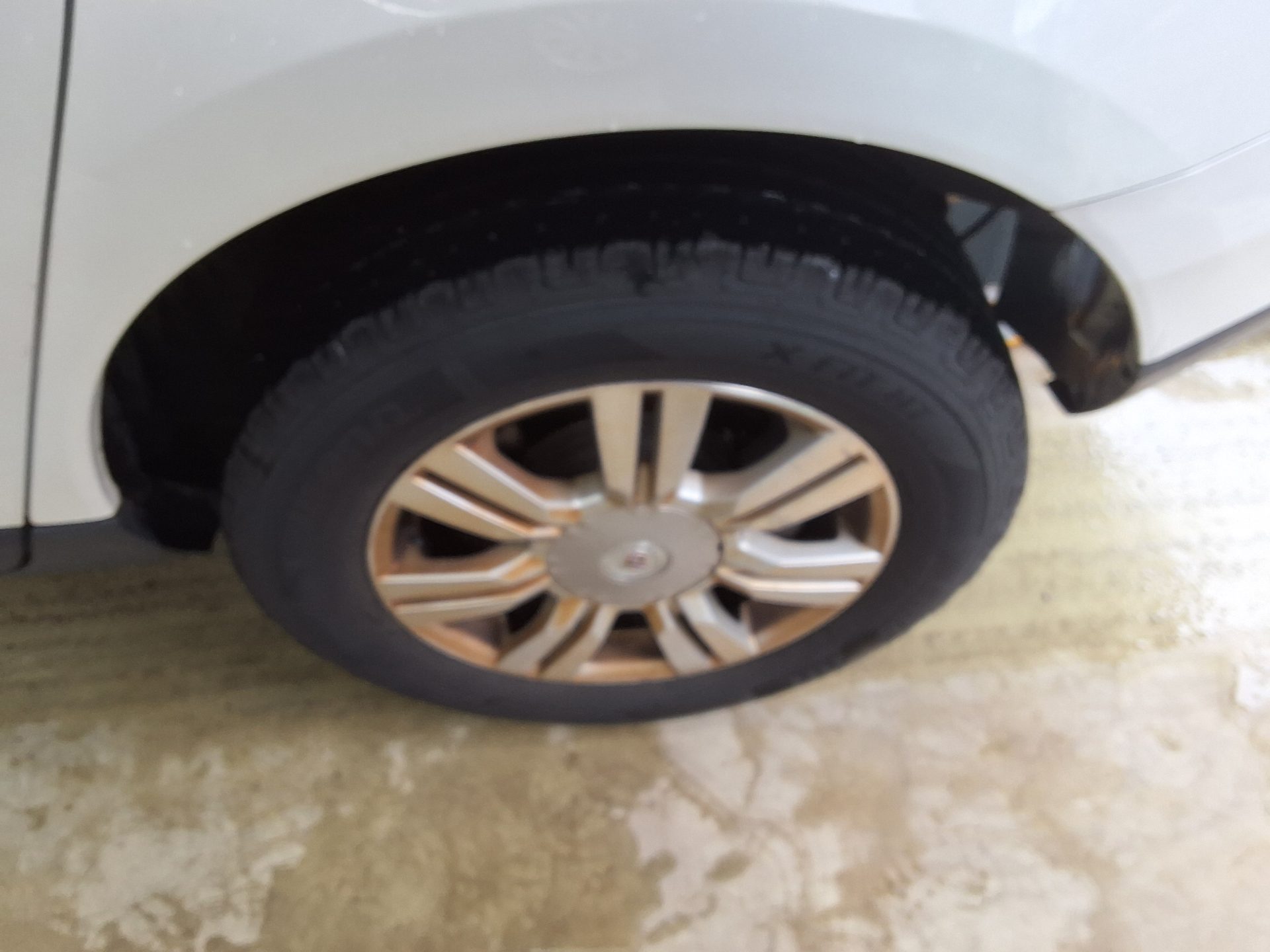 كاديلاك Srx (2Nd Gen) 3.0 V6 لكجري 2015 فاخر