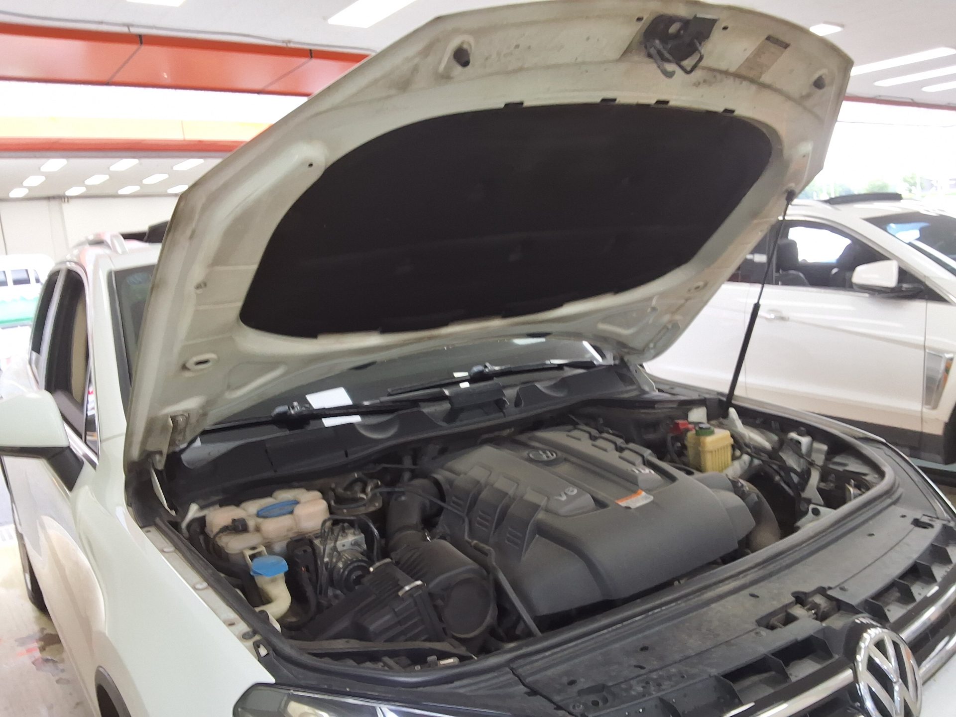 فولكس فاجن جديد طوارق (2Nd Gen) 3.0 V6 TDI Bluemotion 2013