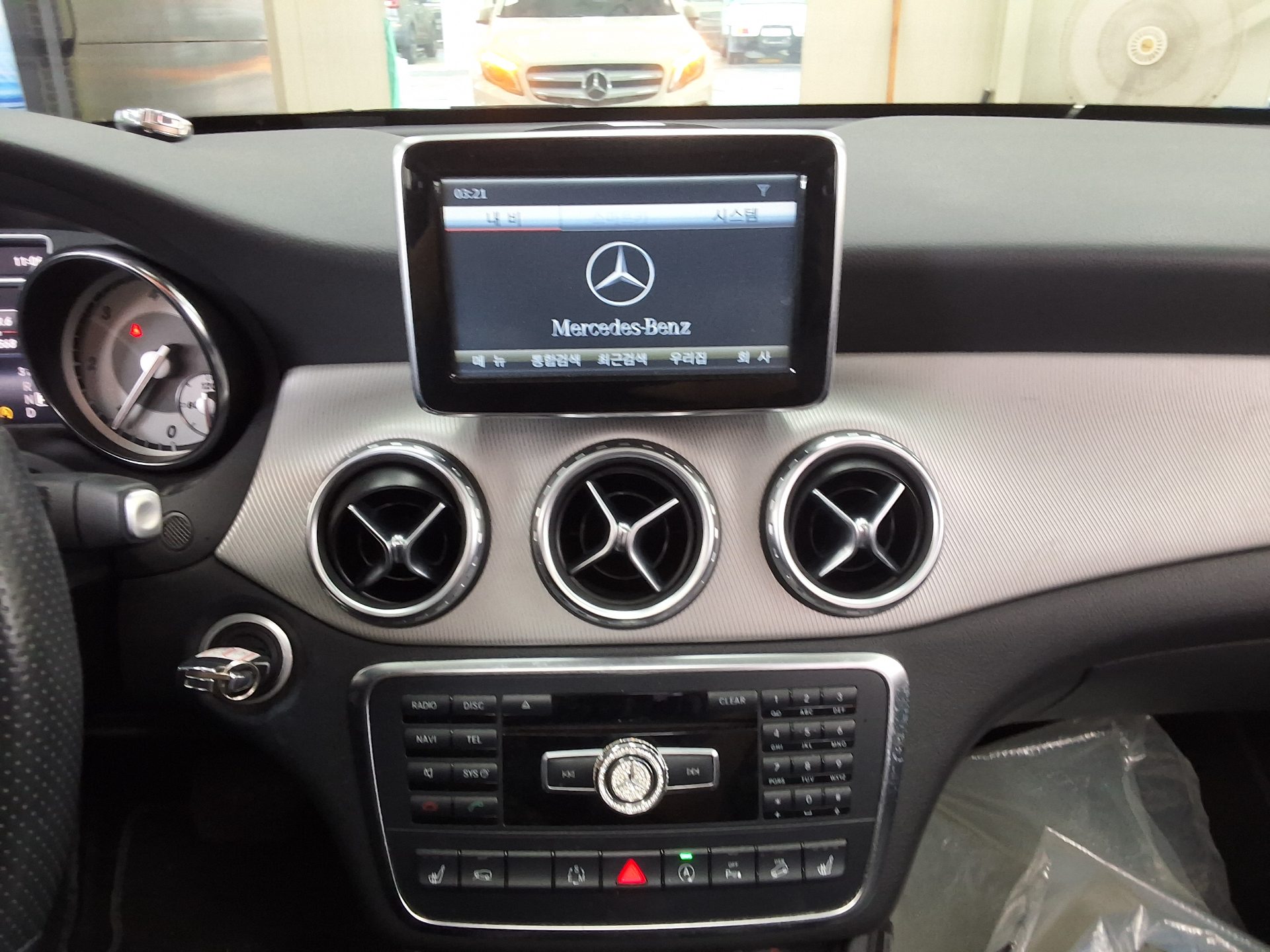 مرسيدس بنز جي إل إيه Class جي إل إيه 200 Cdi فورماتيك 2015 4MATIC