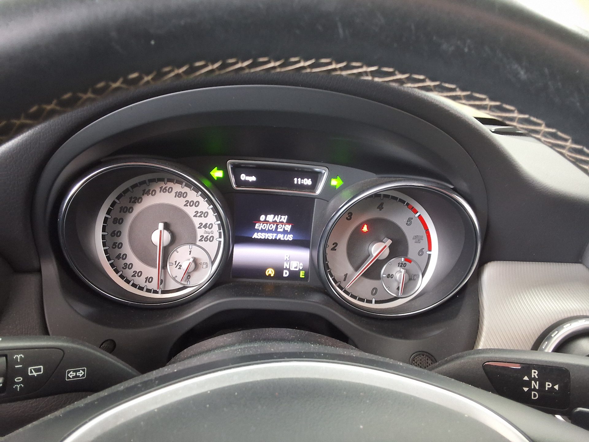 مرسيدس بنز جي إل إيه Class جي إل إيه 200 Cdi فورماتيك 2015 4MATIC