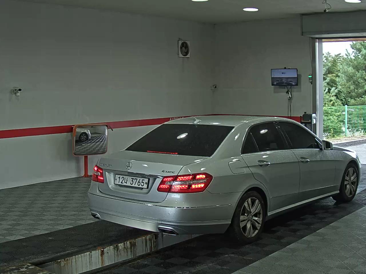 مرسيدس بنز E Class (4Th Gen) E250 Cdi فورماتيك 2013 4MATIC