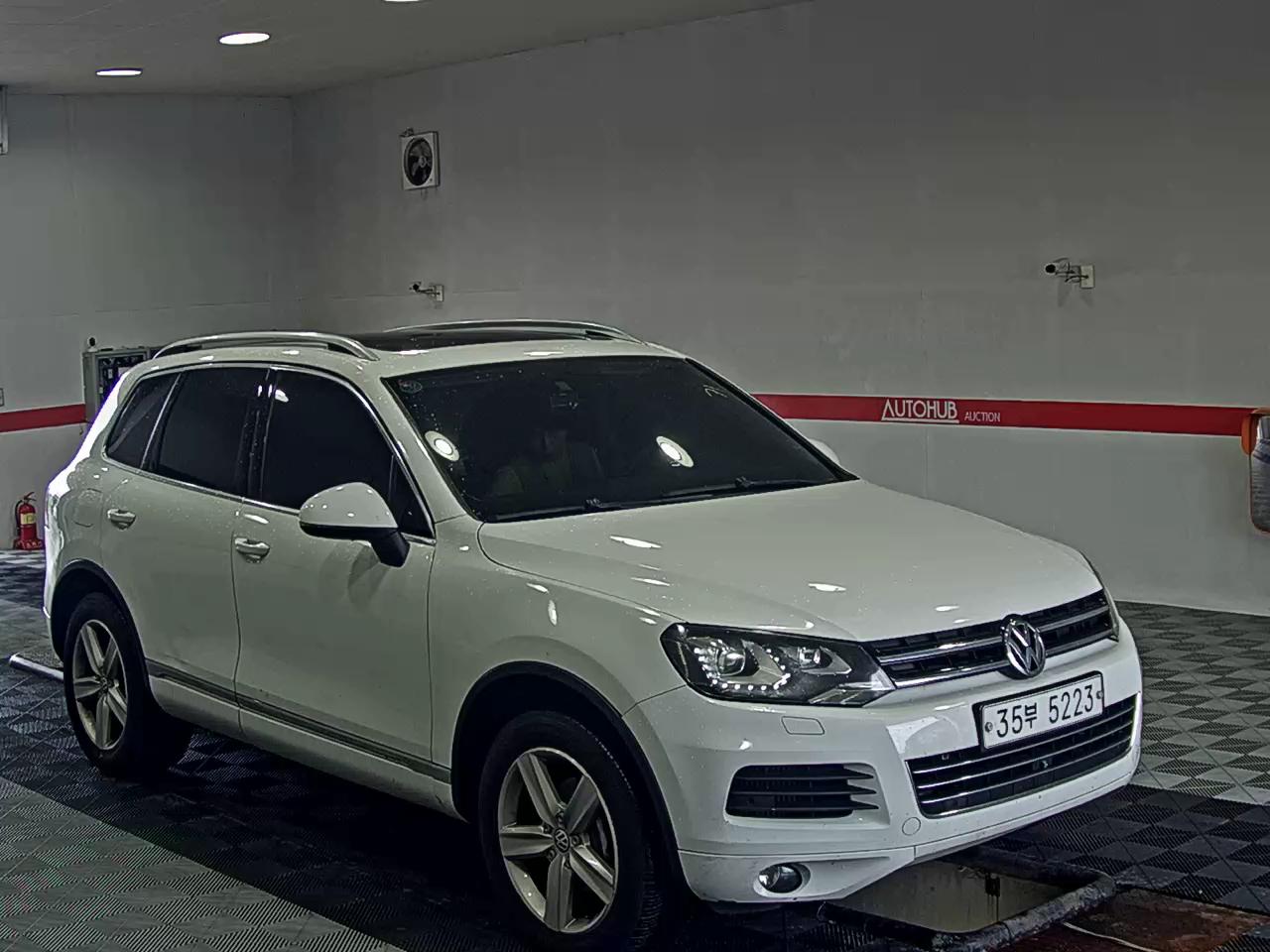 فولكس فاجن جديد طوارق (2Nd Gen) 3.0 V6 TDI Bluemotion 2014