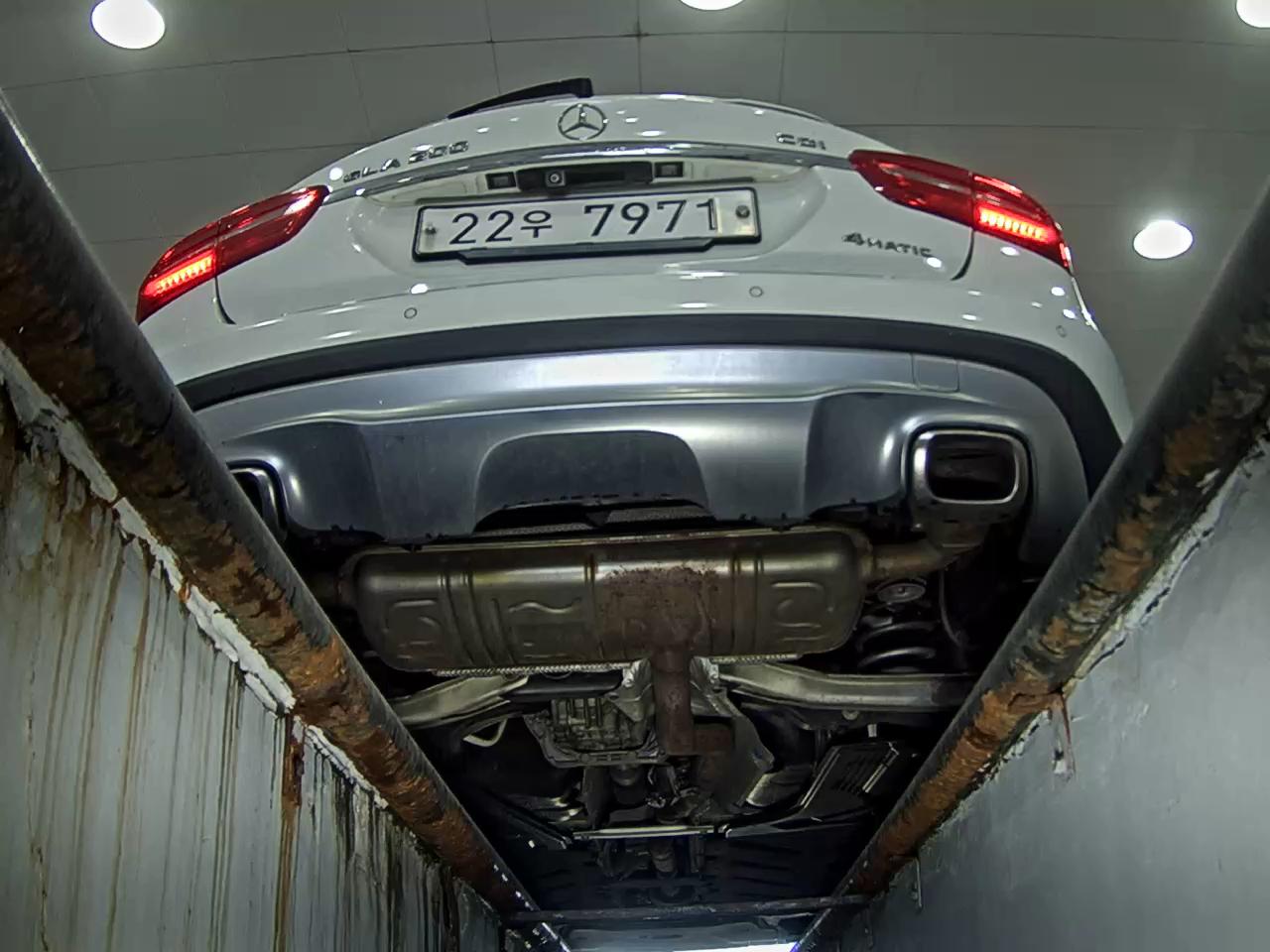 مرسيدس بنز جي إل إيه Class جي إل إيه 200 Cdi فورماتيك 2015 4MATIC