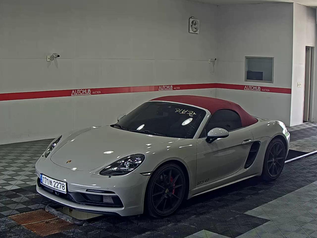 Porsche 718
