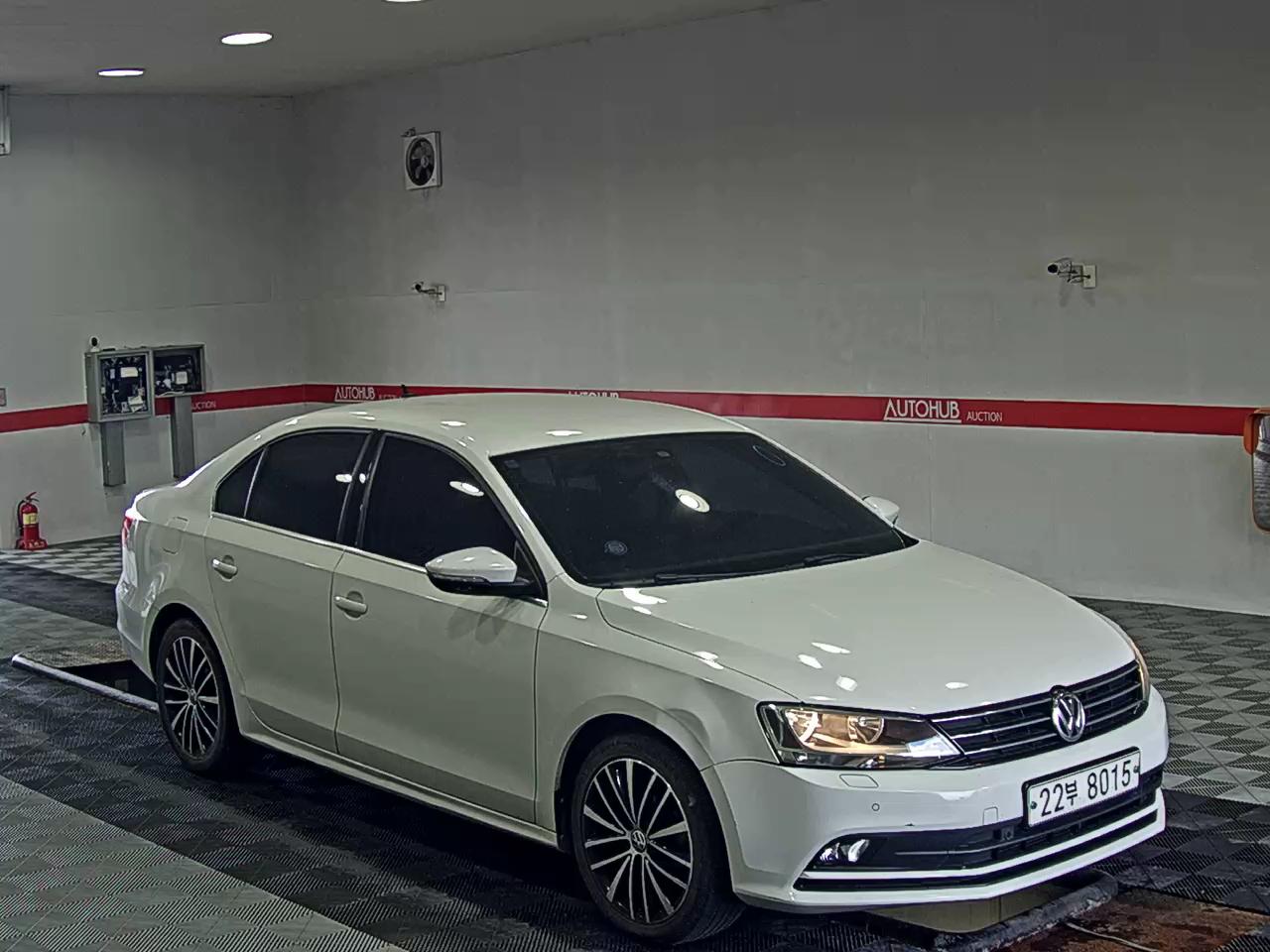 فولكس فاجن جيتا (6Th Gen) 2.0 TDI Bluemotion 2015