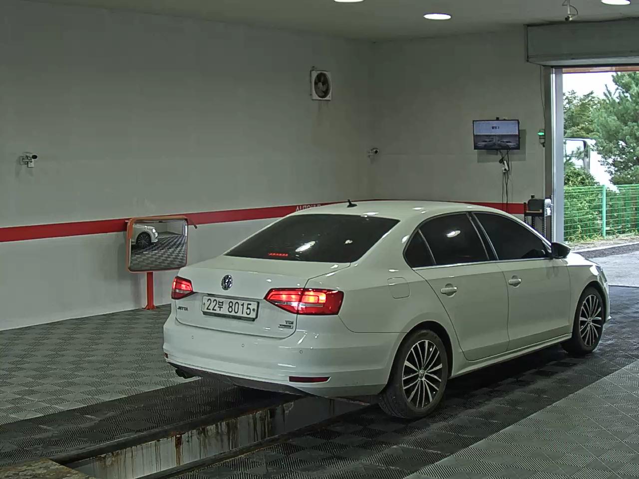 فولكس فاجن جيتا (6Th Gen) 2.0 TDI Bluemotion 2015