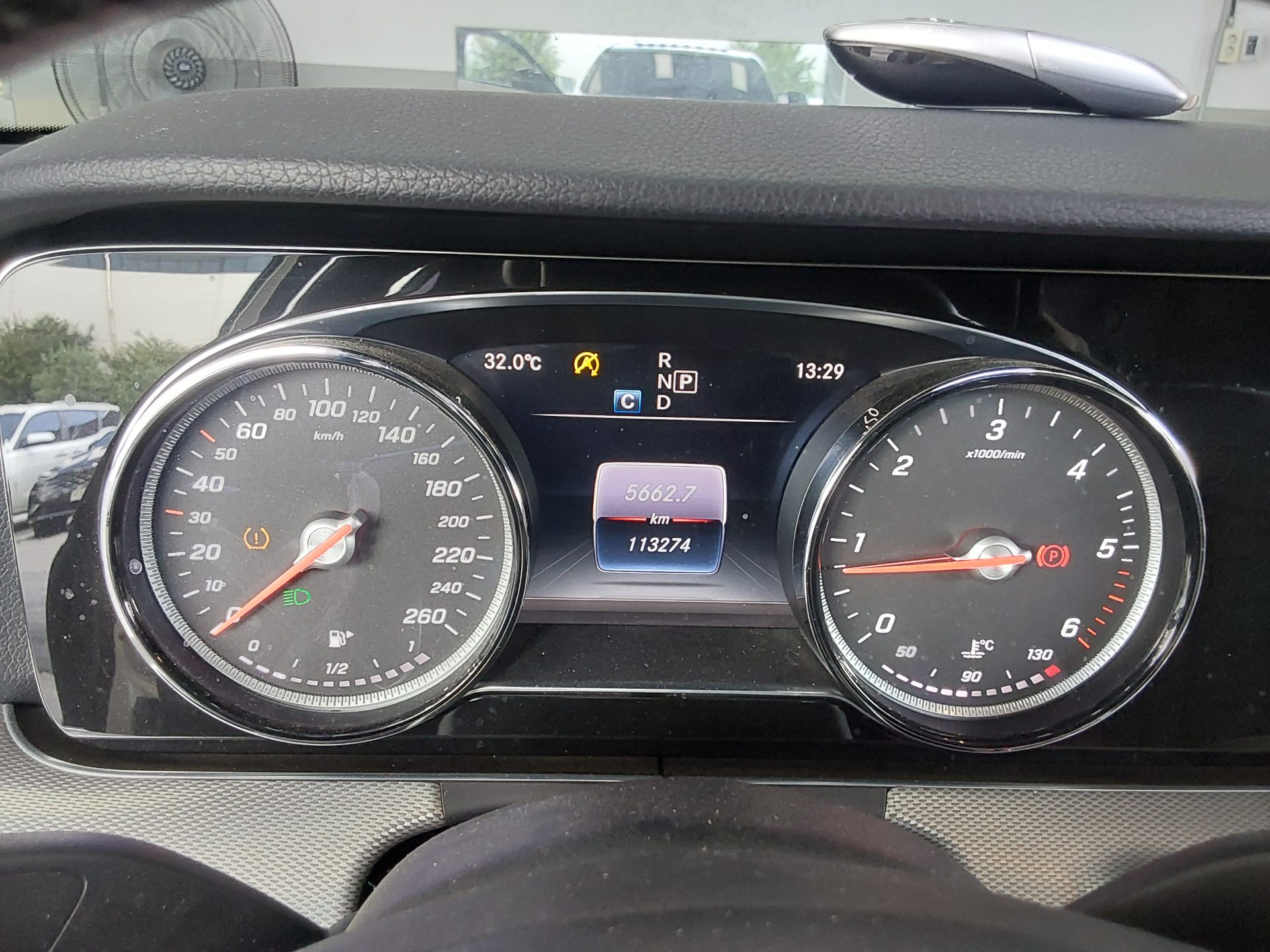 مرسيدس بنز E Class (5Th Gen) E220D Avantgarde Night Pack 2017 E220d