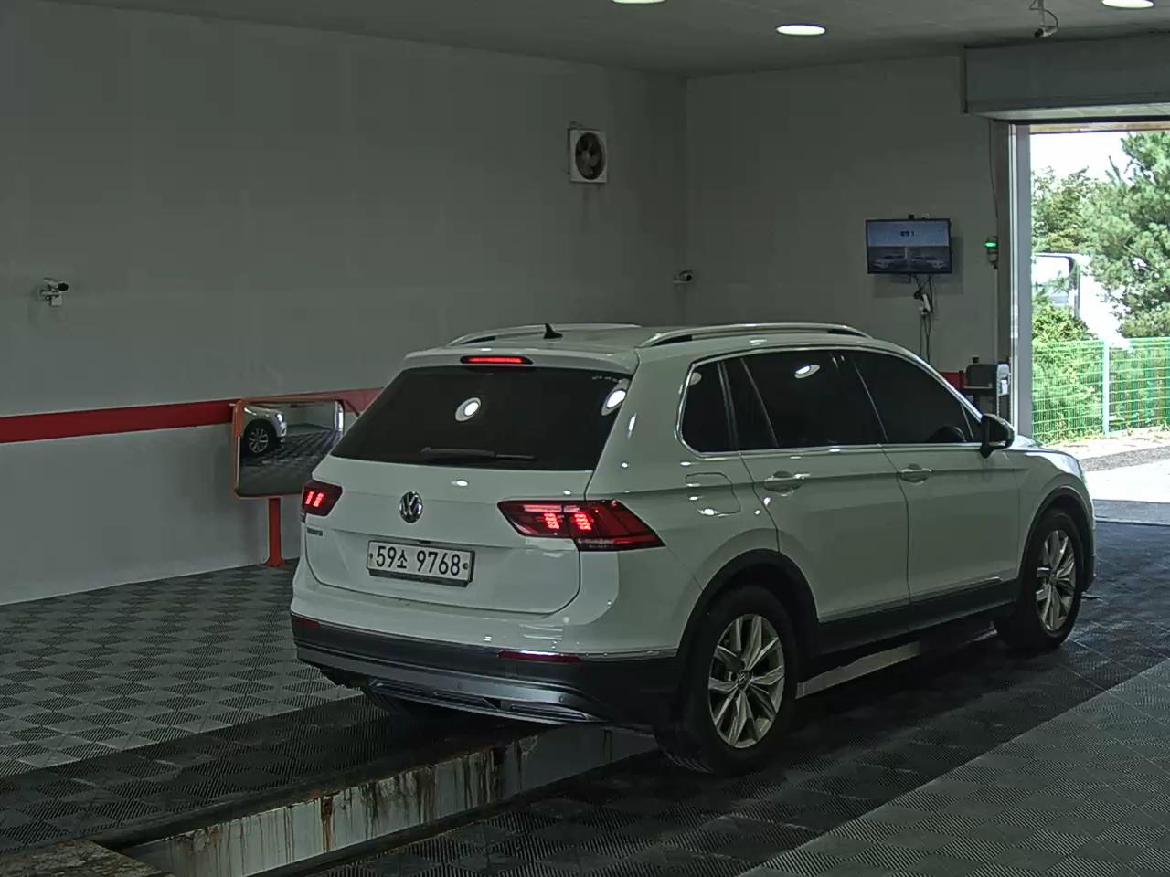 فولكس فاجن تيجوان (2Nd Gen) 2.0 TDI بريميوم 2018 بريميوم