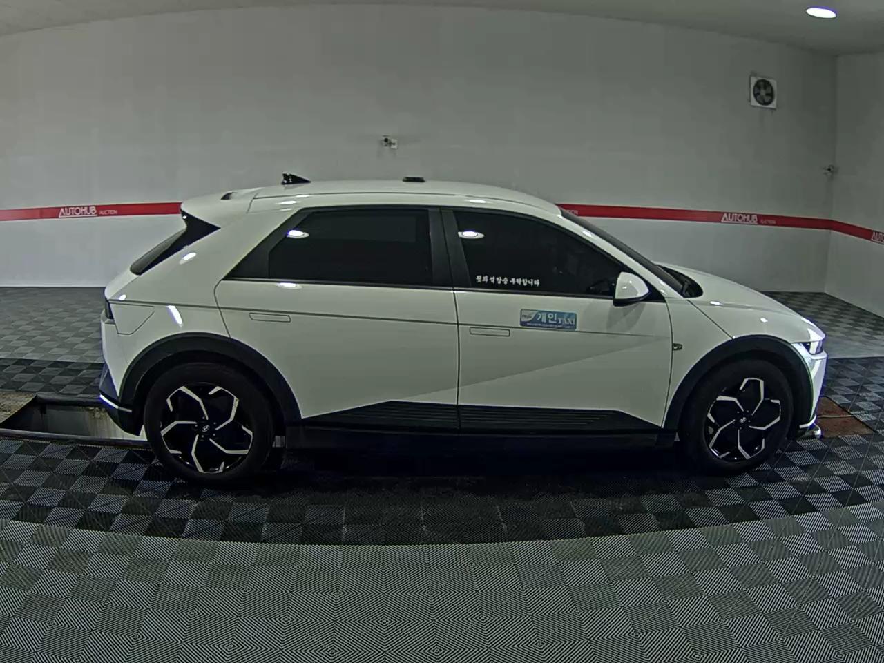 هيونداي أيونيك 2023 EV طويل المدى