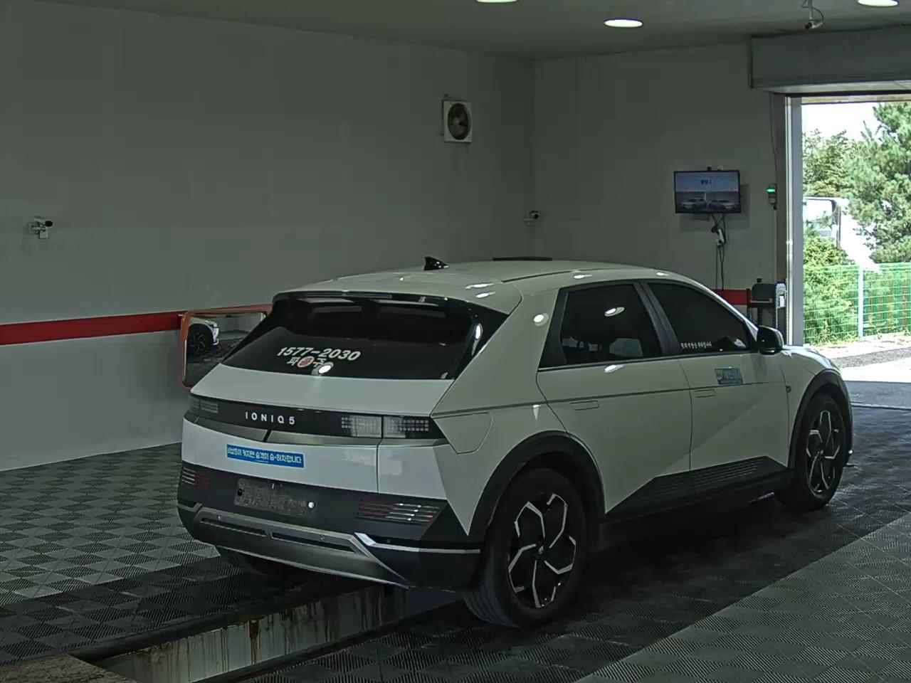 هيونداي أيونيك 2023 EV طويل المدى