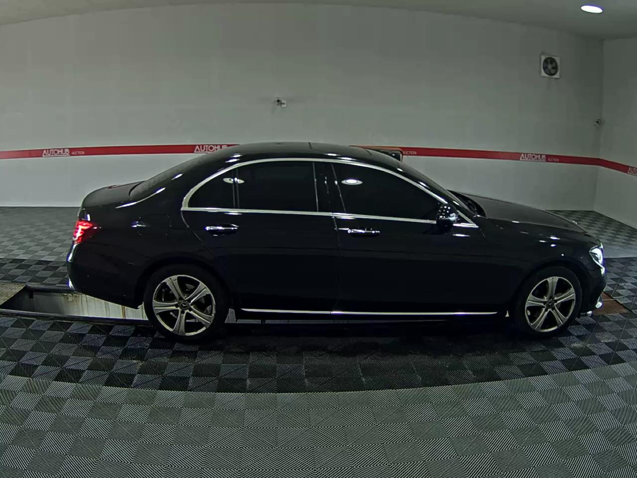 مرسيدس بنز E Class (5Th Gen) E220D Avantgarde 2018 E220d