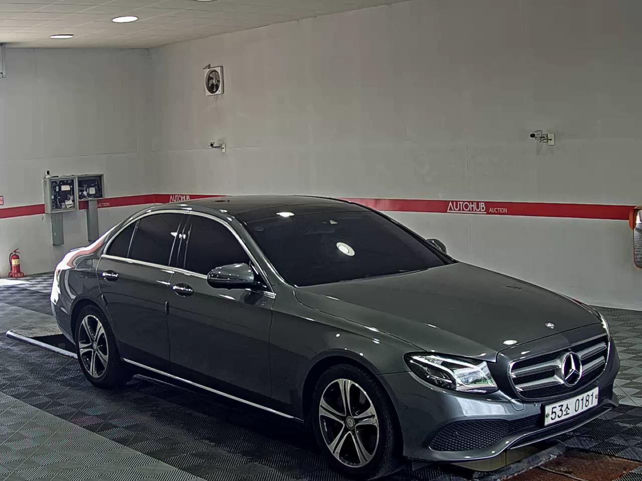 مرسيدس بنز E Class (5Th Gen) E300 Avantgarde 2017 E300