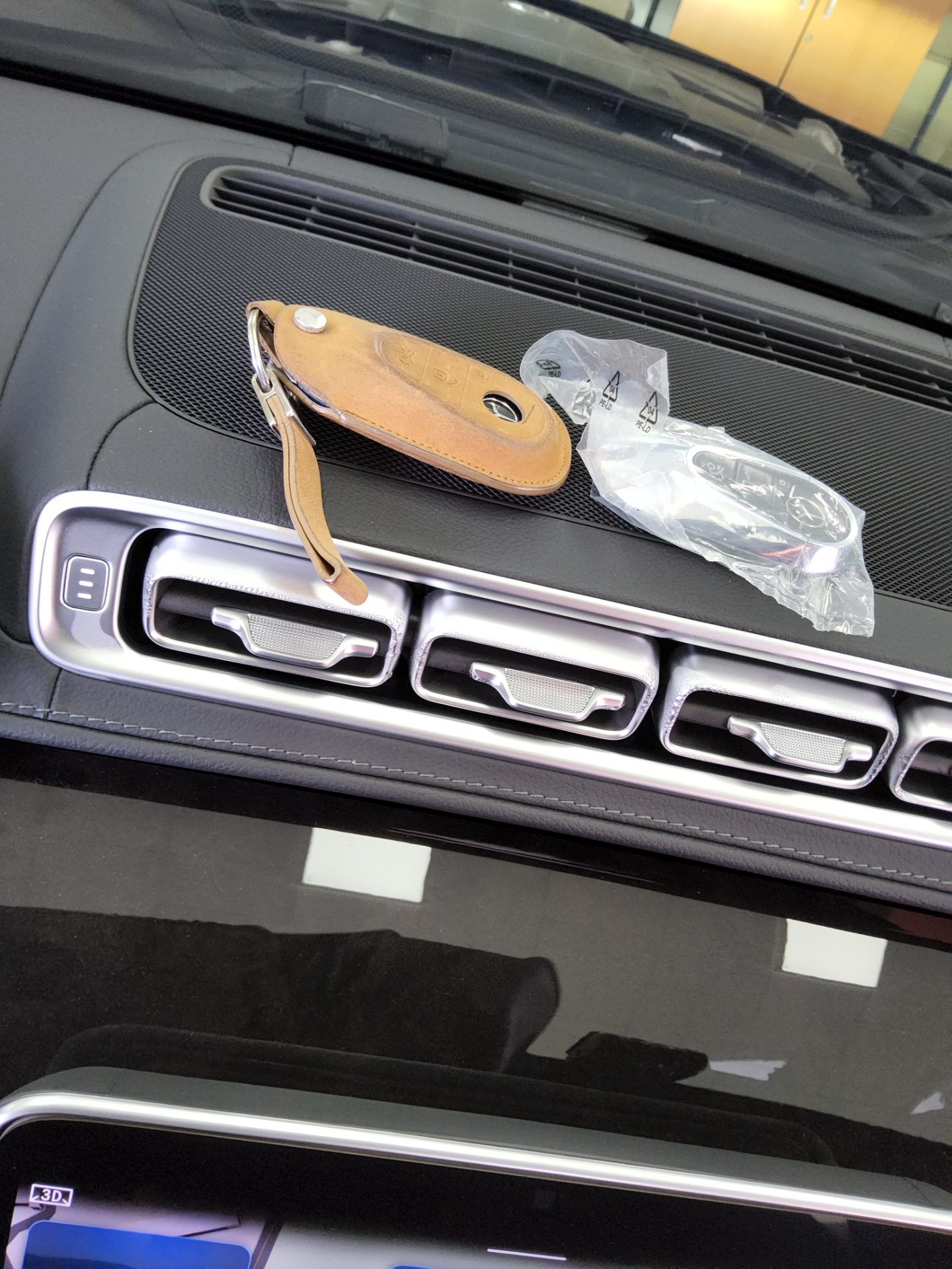 مرسيدس بنز S Class (7Th Gen) S500L فورماتيك 2023 4MATIC
