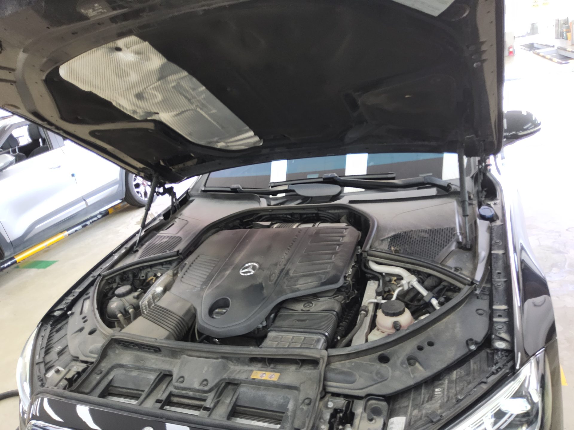 مرسيدس بنز S Class (7Th Gen) S500L فورماتيك 2023 4MATIC