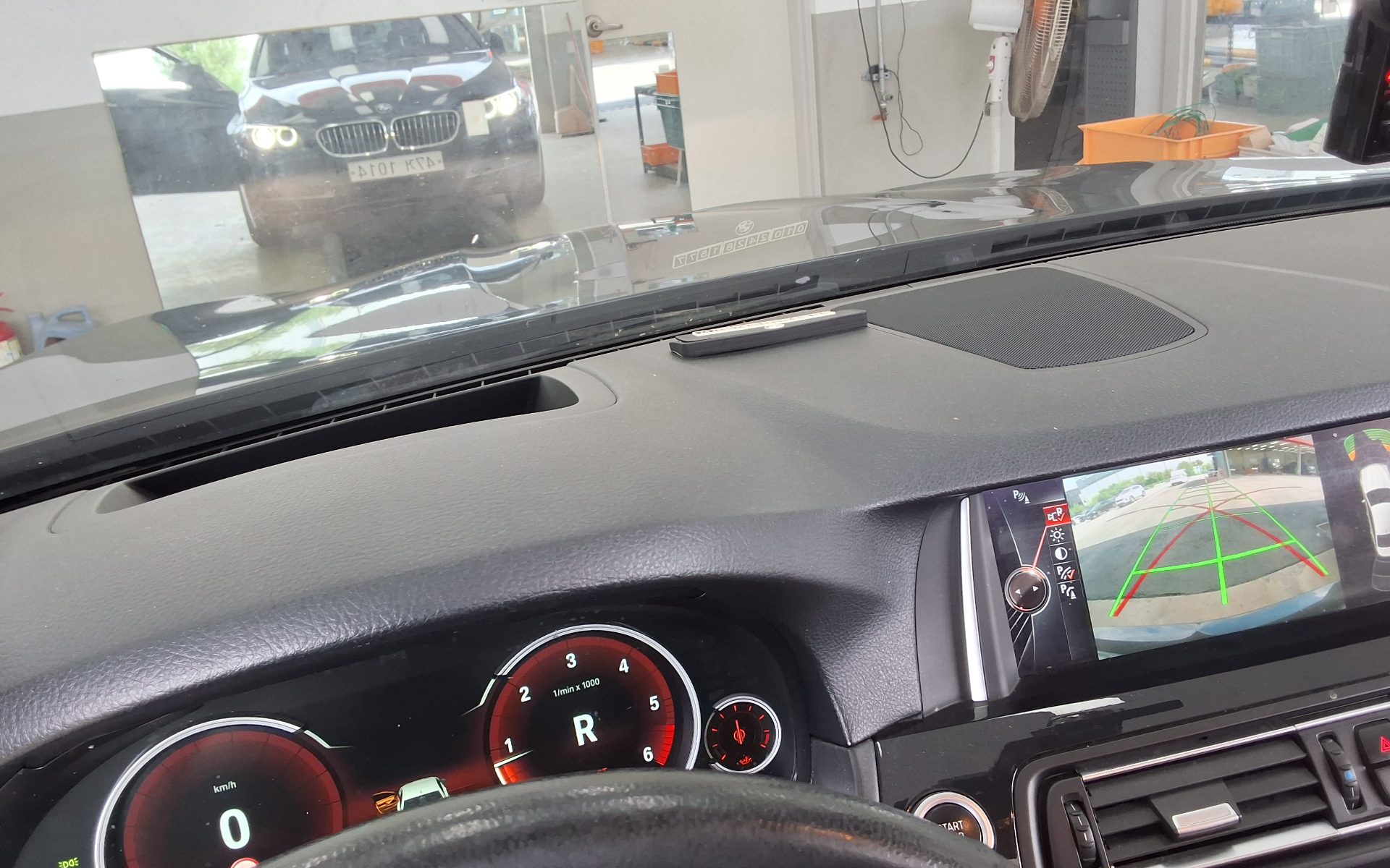 بي إم دبليو 5 Series (6Th Gen) 520D إكس درايف 2015 520d