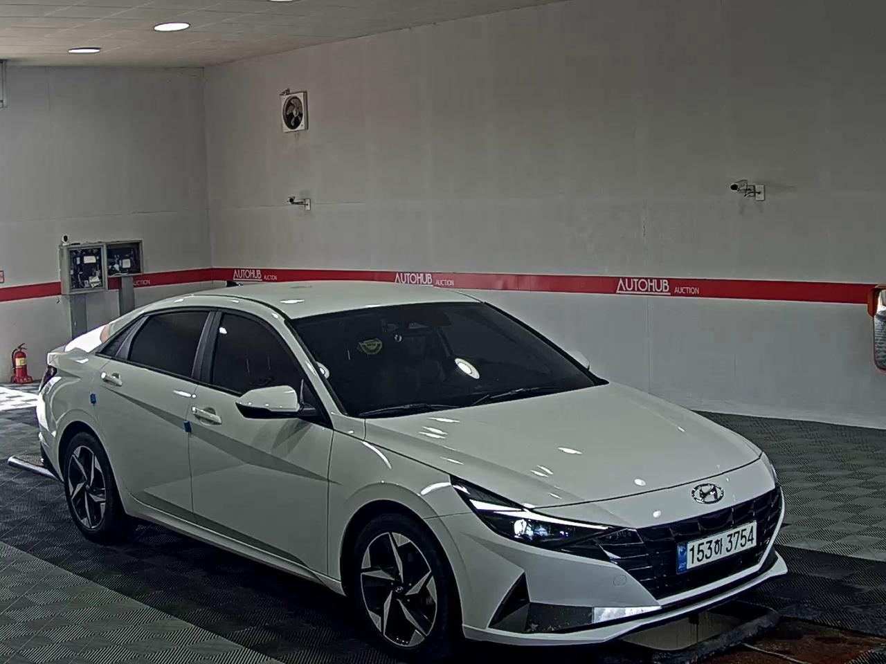 هيونداي أفانتي 2021 MODERN