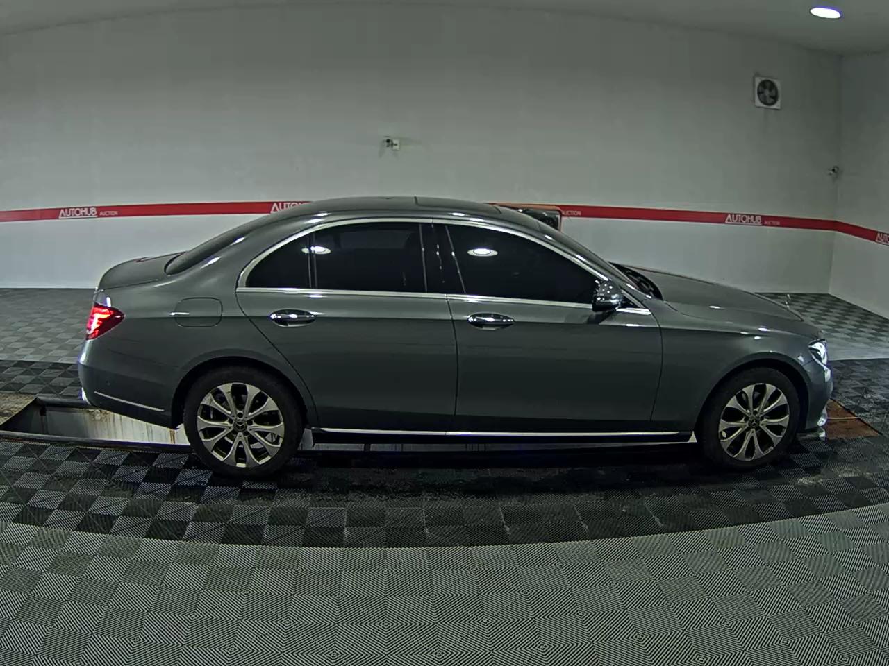 مرسيدس بنز E Class (5Th Gen) E220D فورماتيك إكسكلوسيف 2019 E220d 4MATIC إكسكلوسيف