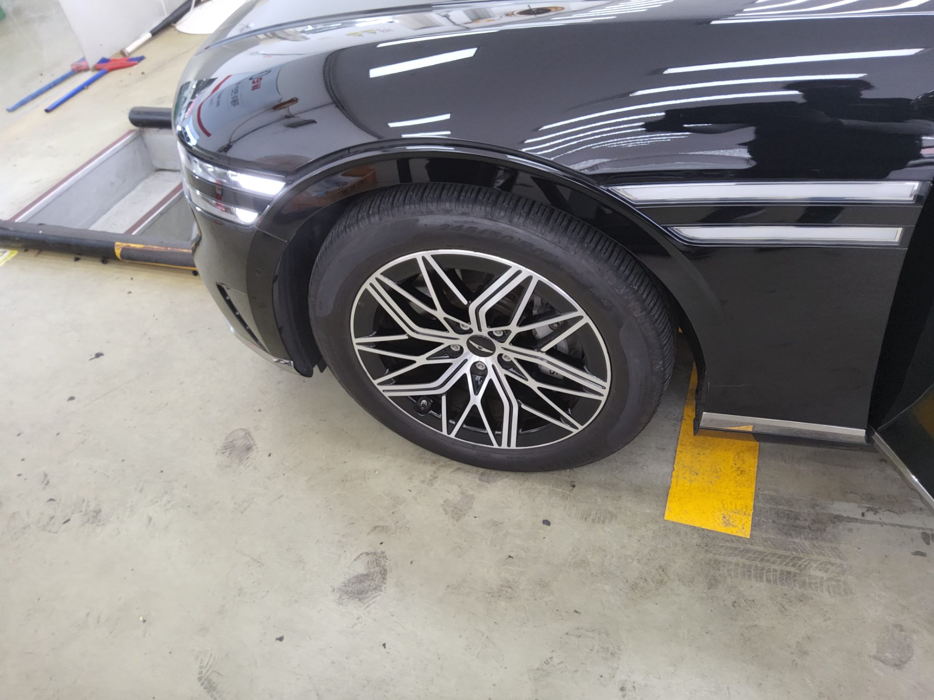 جينيسيس جينيسيس G90 2022 TURBO دفع رباعي BASE