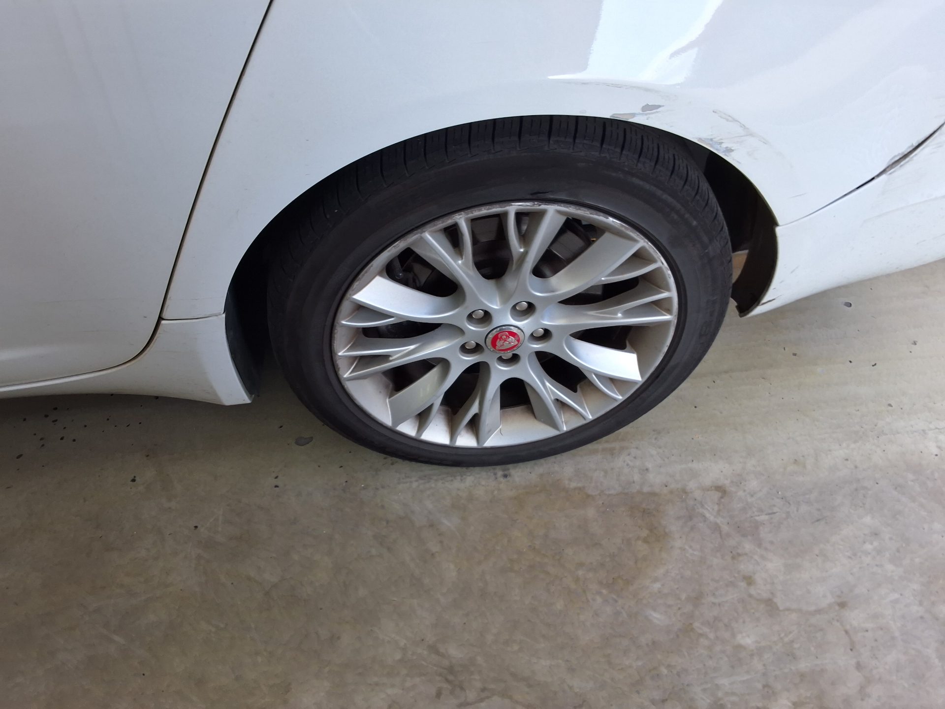 جاكوار Xf 3.0D V6 لكجري 2015 فاخر