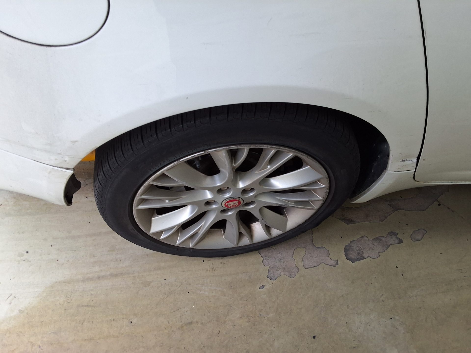 جاكوار Xf 3.0D V6 لكجري 2015 فاخر