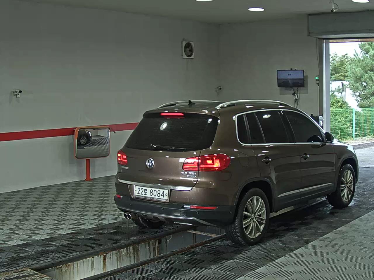 فولكس فاجن تيجوان 2.0 TDI Bluemotion بريميوم 2015 بريميوم
