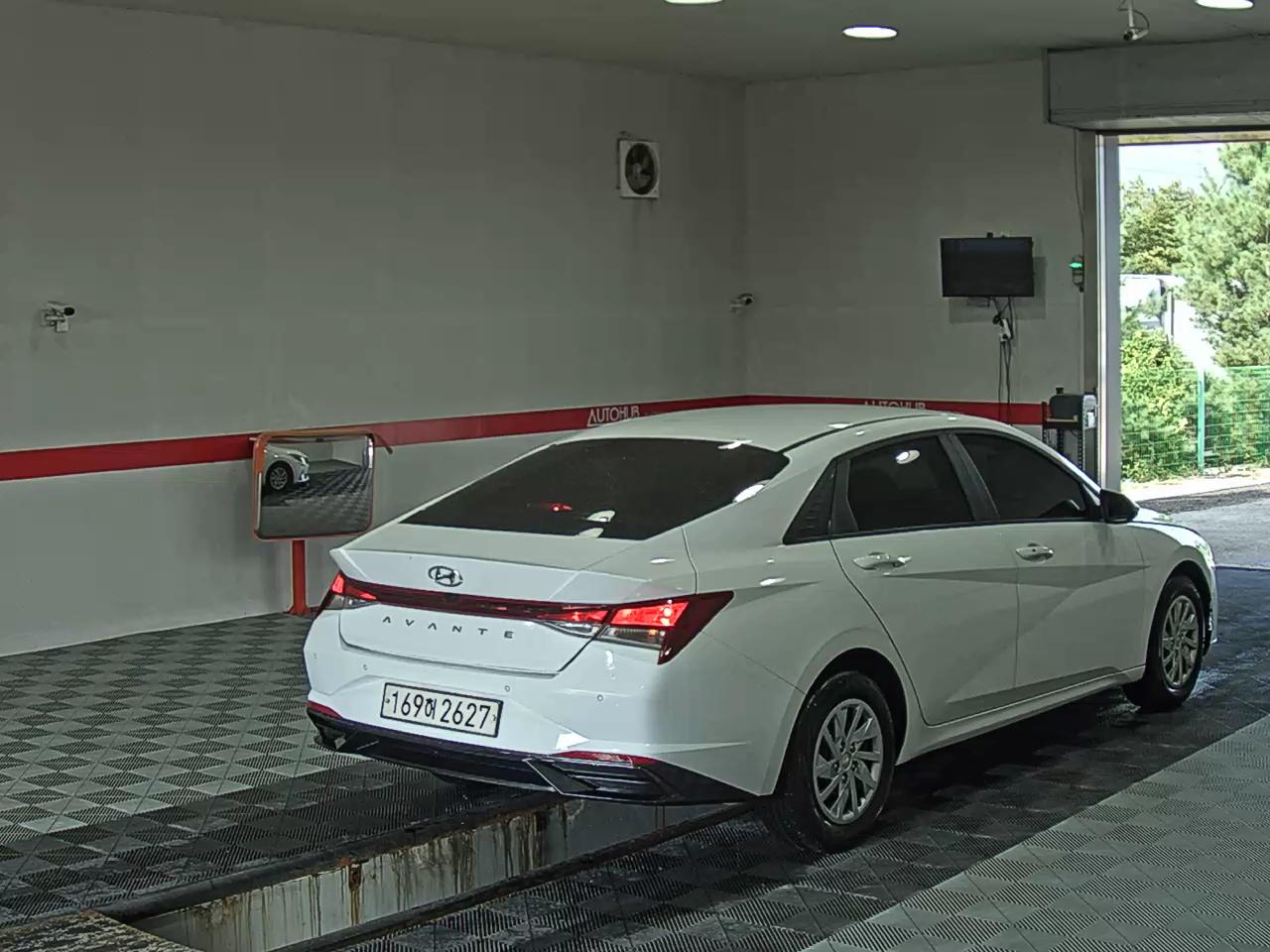 هيونداي أفانتي 2023 SMART