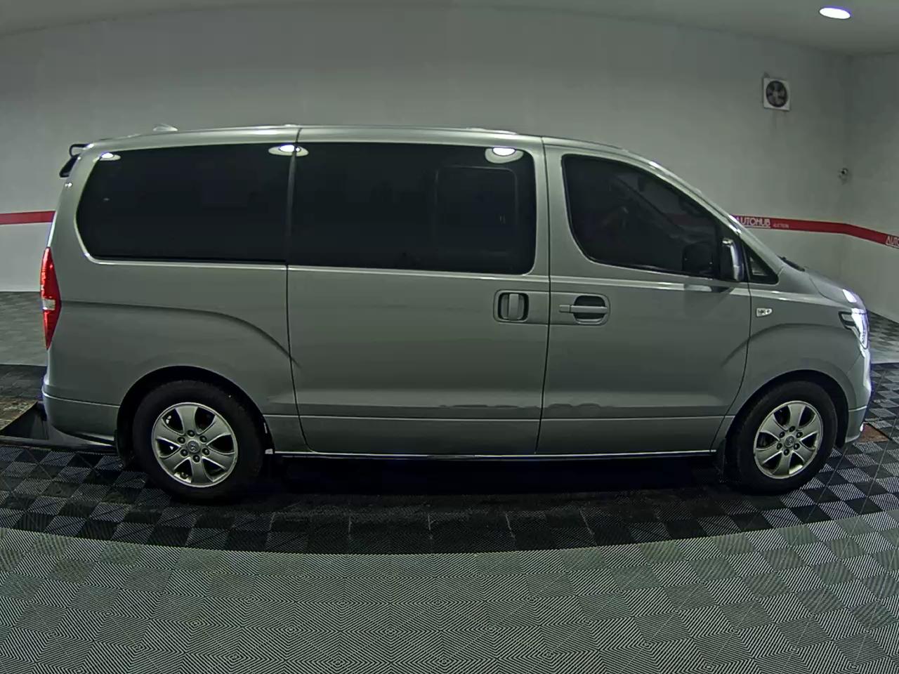 هيونداي الجديد جراند ستاركس 12 Seater ديزل سمارت 2018 SMART