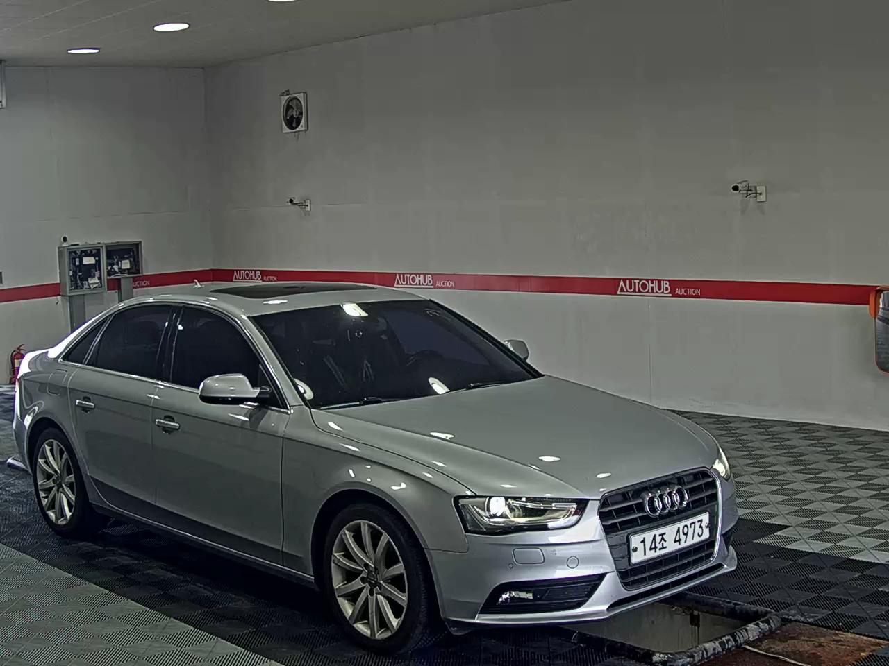 أودي إيه 4 (4Th Gen) 30 TDI Dynamic 2015
