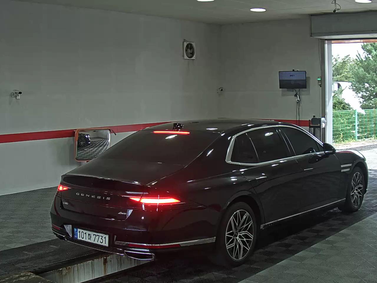 جينيسيس جينيسيس G90 2022 TURBO دفع رباعي BASE