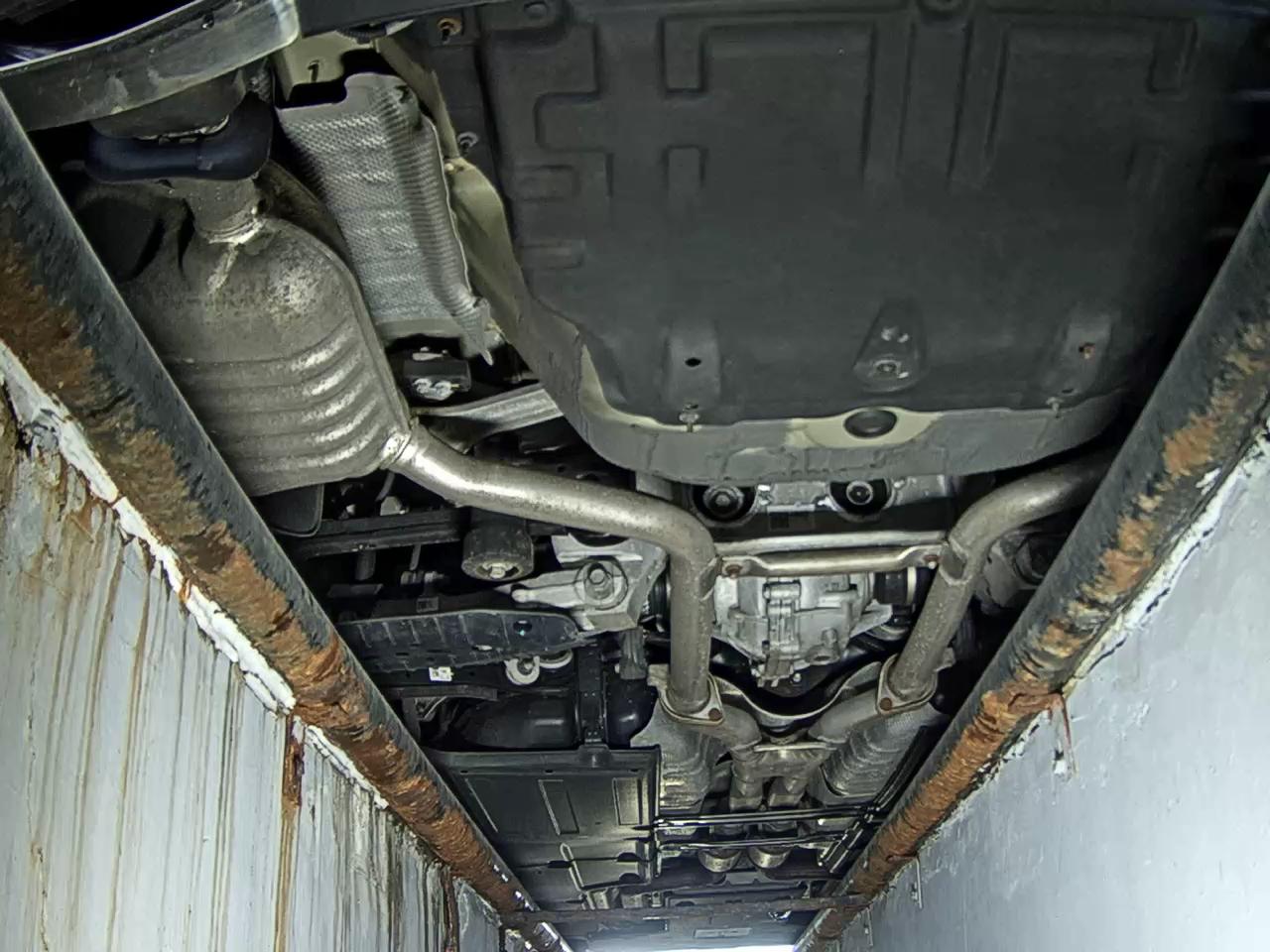 جينيسيس جينيسيس G90 2022 TURBO دفع رباعي BASE