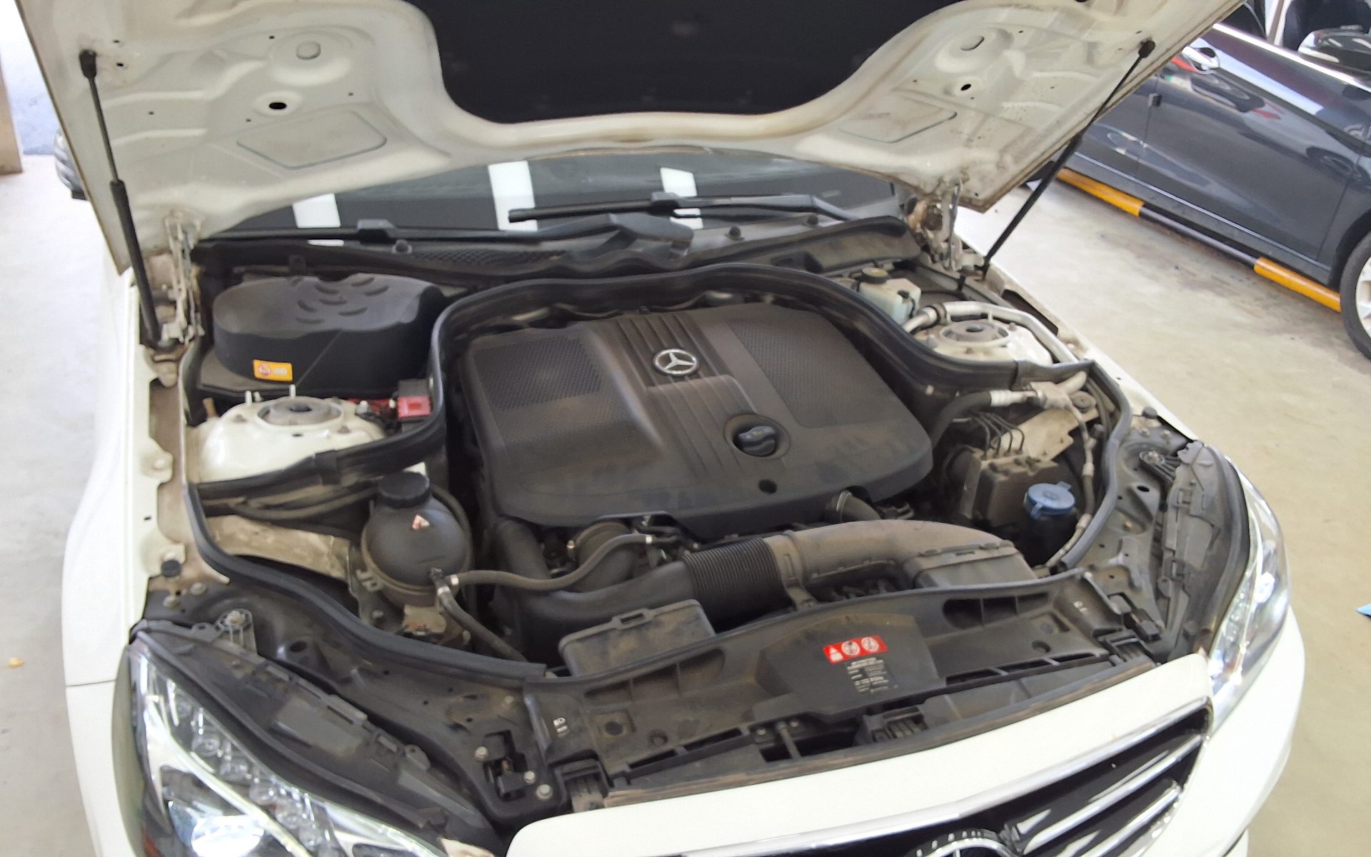 مرسيدس بنز E Class (4Th Gen) E220 Cdi Bluetec Avantgarde Sport 2016 SPORT