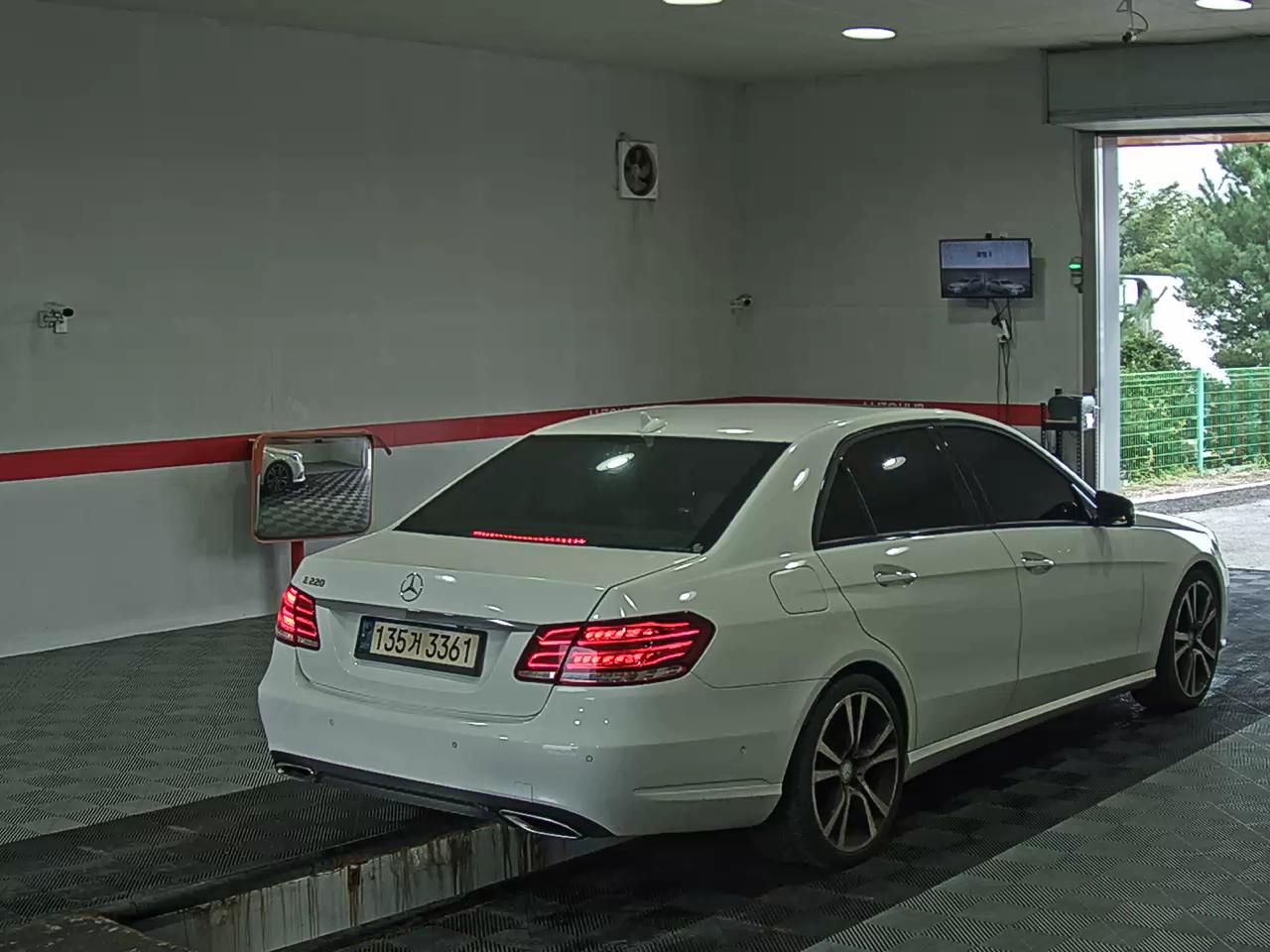مرسيدس بنز E Class (4Th Gen) E220 Cdi Bluetec Avantgarde Sport 2016 SPORT
