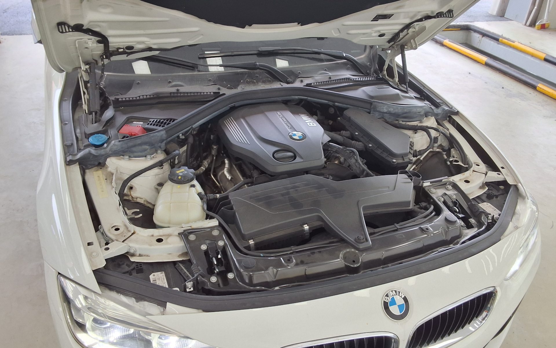بي إم دبليو 3 Series (6Th Gen) 320D Ed Edition 2017 320d