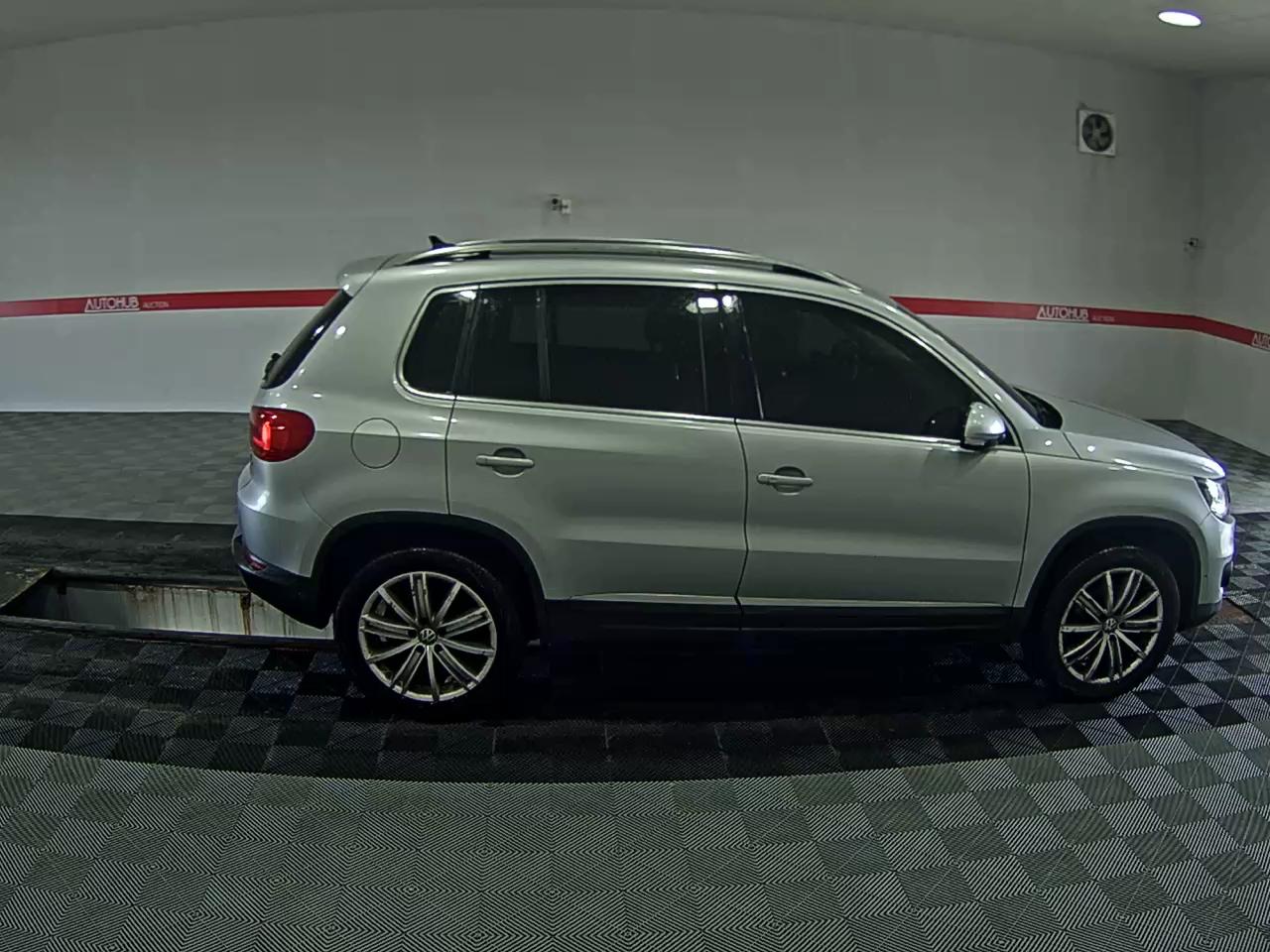 فولكس فاجن تيجوان 2.0 TDI Bluemotion بريميوم 2013 بريميوم
