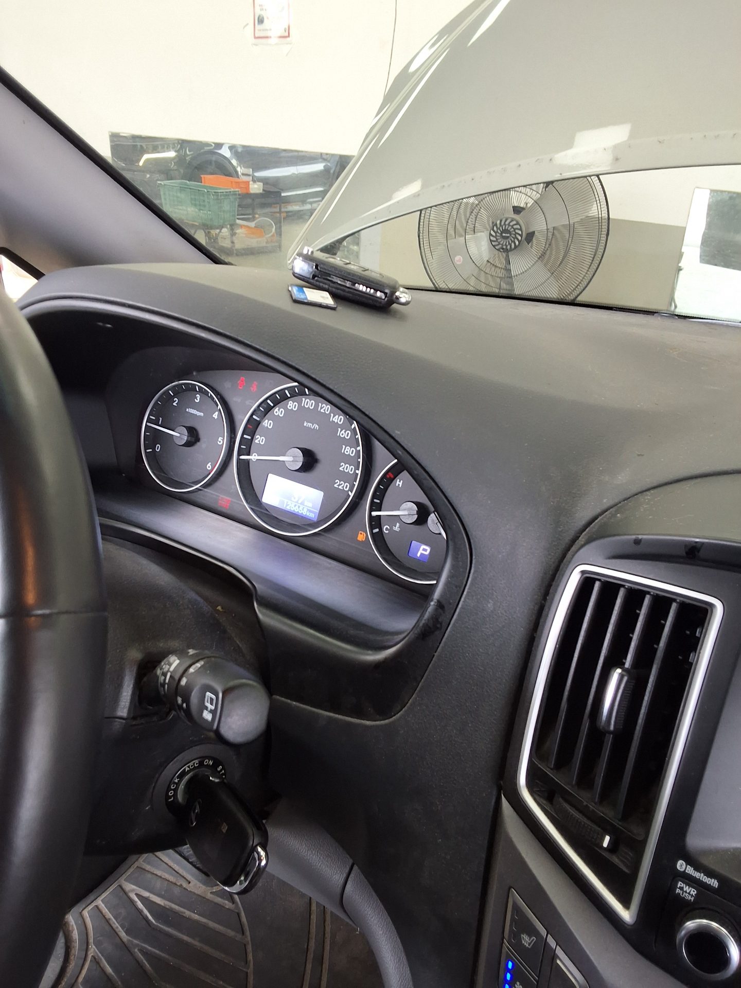 هيونداي الجديد جراند ستاركس 5 Seater ديزل فان مودرن 2019 VAN MODERN
