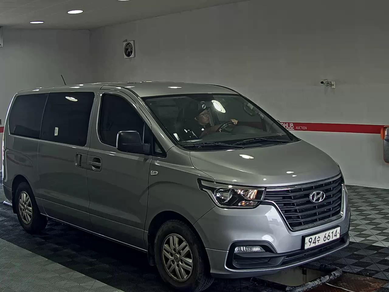 هيونداي الجديد جراند ستاركس 3 Seater ديزل فان سمارت 2021 VAN SMART