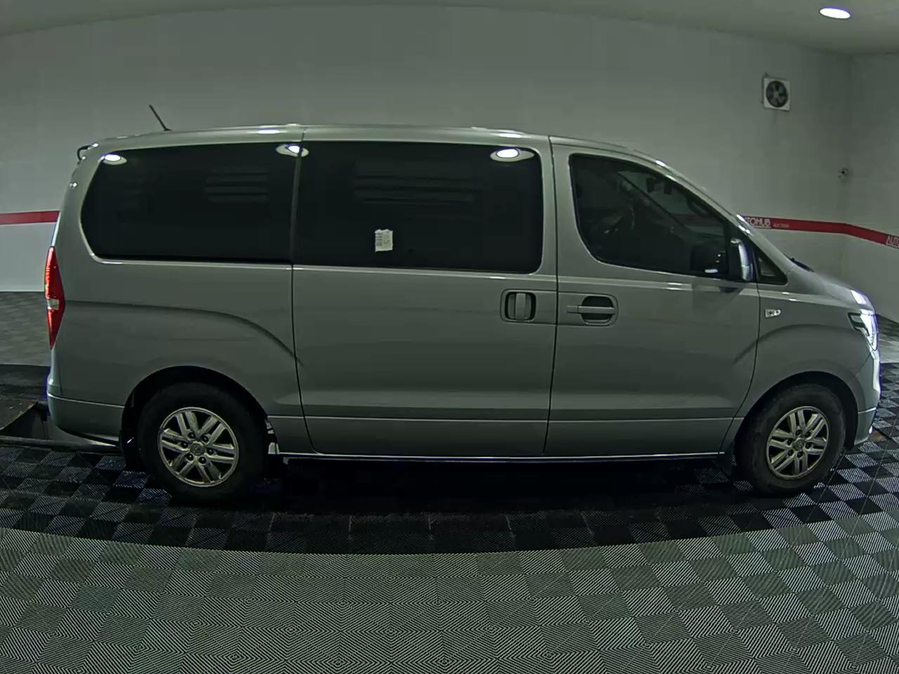 هيونداي الجديد جراند ستاركس 3 Seater ديزل فان سمارت 2021 VAN SMART