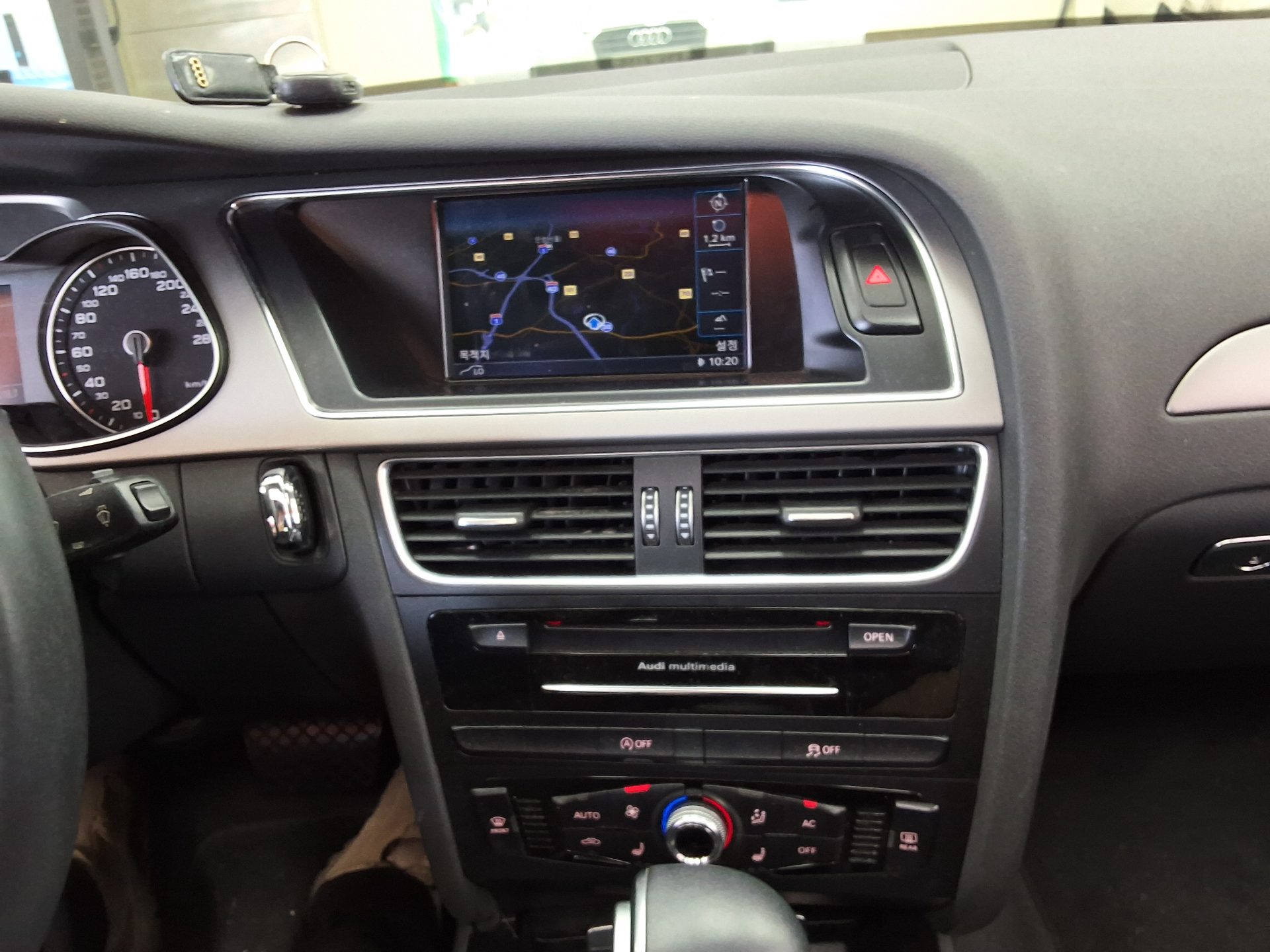 أودي إيه 4 (4Th Gen) 2.0 TDI 2014