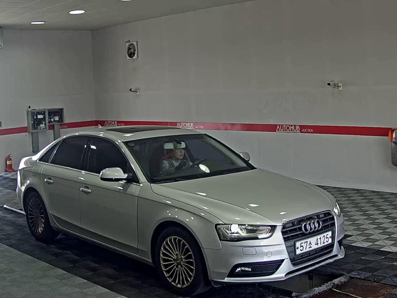 أودي إيه 4 (4Th Gen) 2.0 TDI 2014