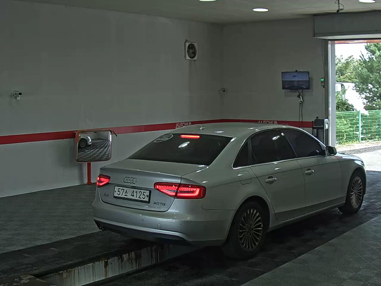 أودي إيه 4 (4Th Gen) 2.0 TDI 2014
