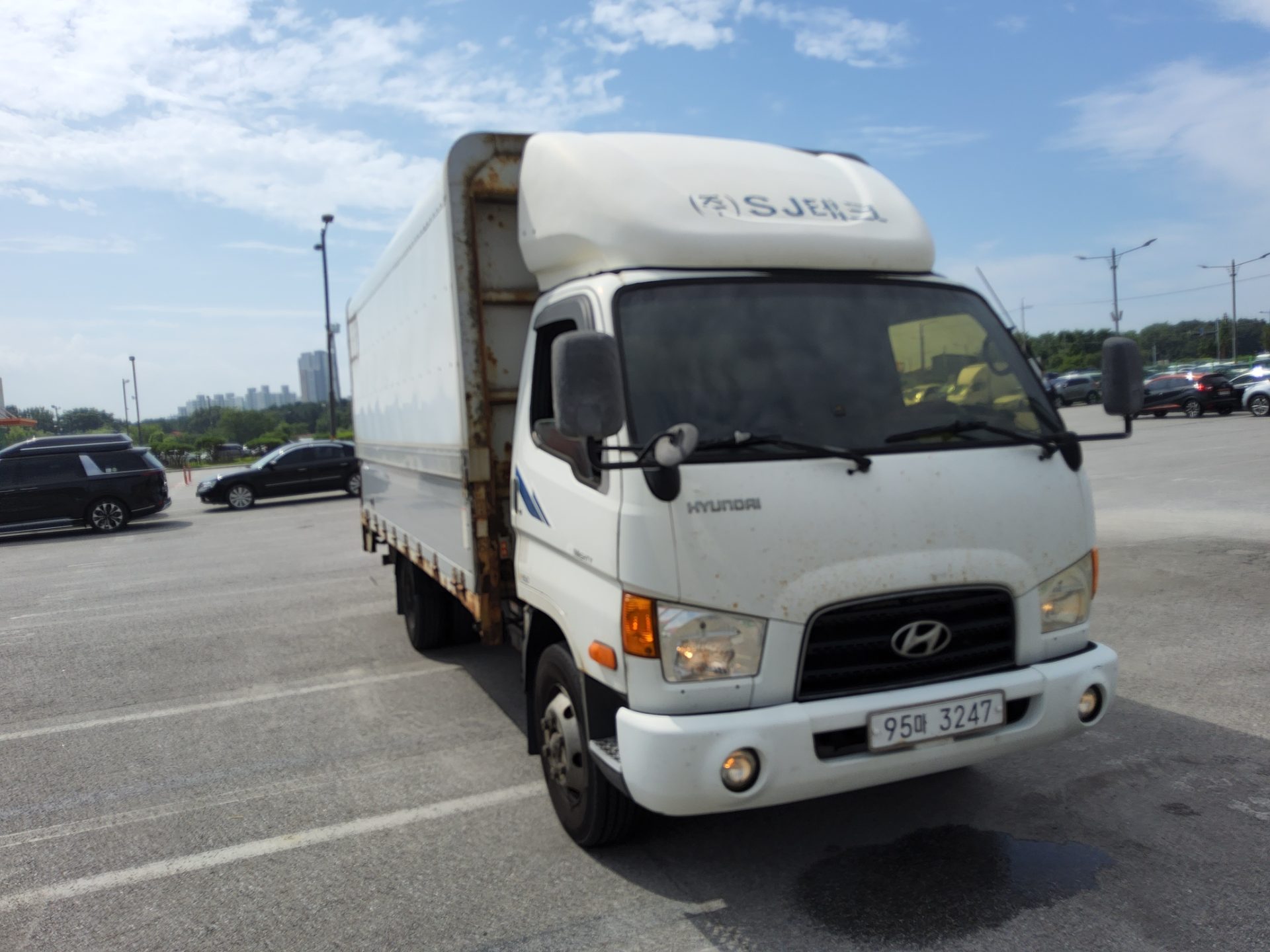 هيونداي E Mighty Wing Body 3.5 طن 2010