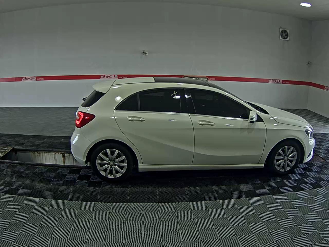 مرسيدس بنز A Class (3Rd Gen) A200 Cdi ستايل 2014 STYLE
