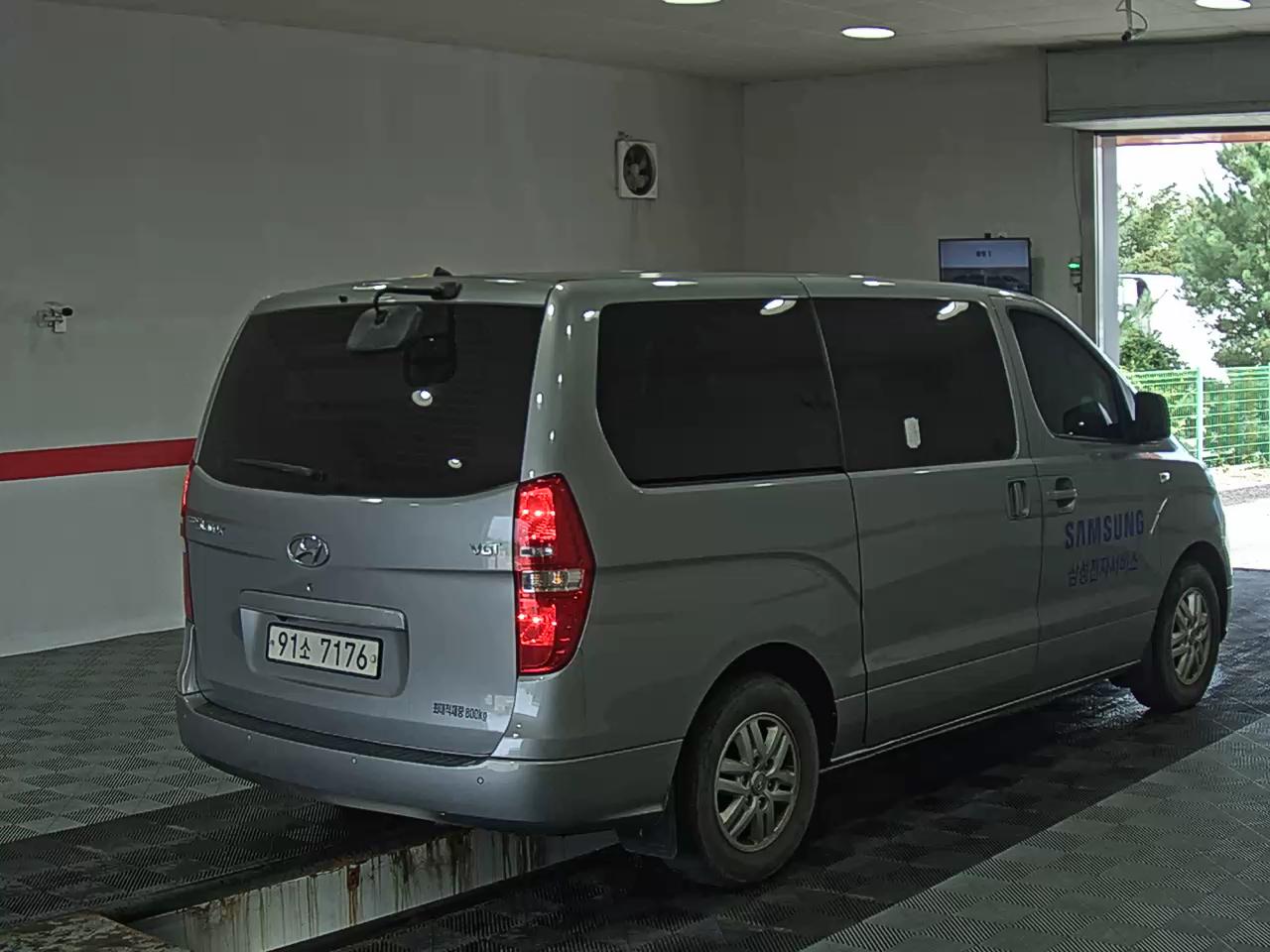 هيونداي الجديد جراند ستاركس 3 Seater ديزل فان سمارت 2021 VAN SMART