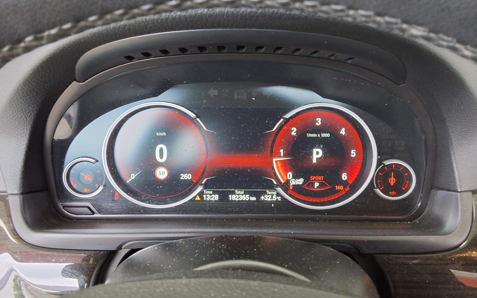 بي إم دبليو 5 Series (6Th Gen) 520D لكجري 2014 فاخر