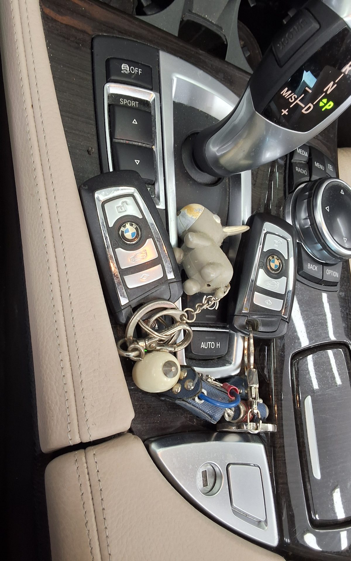 بي إم دبليو 5 Series (6Th Gen) 520D لكجري 2014 فاخر